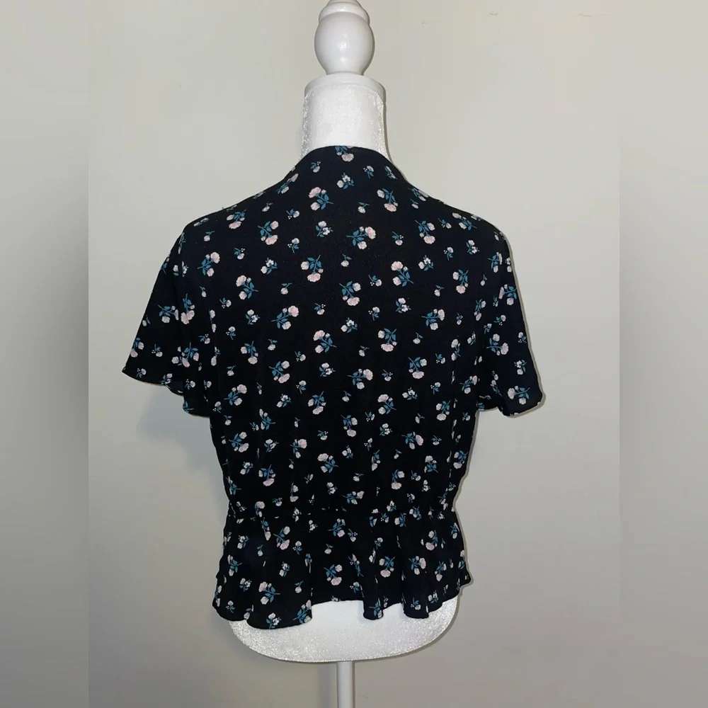 Floral top - Picture 7 of 7